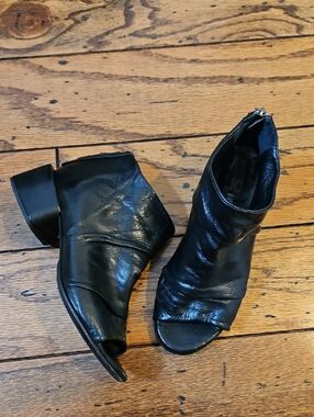 AS 98 Heel Sandals Size 39 US 8.5